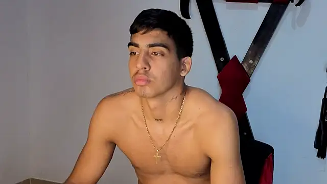 Milo_LatinBoy 在線直播表演
