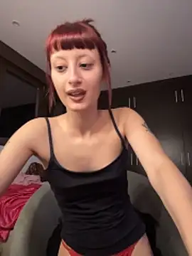 Show de Naughty_Novaa na webcam