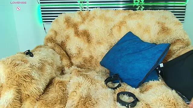 CamiiGuzmanX Adlı Modelin Web Kamerası Şovu