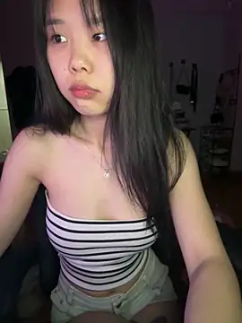 Emely-lysea Pertunjukan Webcam