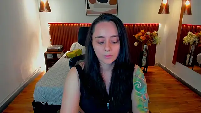 XXX chat uživo modela KatherineBond