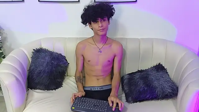 FelimWhiten Webbikameraesitys