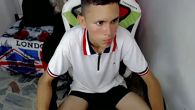 sombra_18 – webcam-show