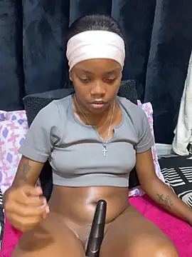 Littlebunny33's Webcam Show