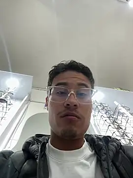 TavoHot_'s Webcam Show
