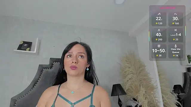 Chat XXX ao vivo de EmiliaRose_