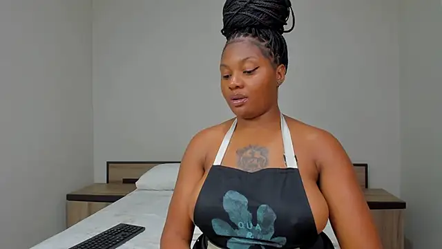 Renee-18 – Naživo XXX chat