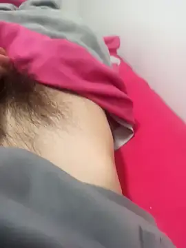 youngbear77 Show in webcam