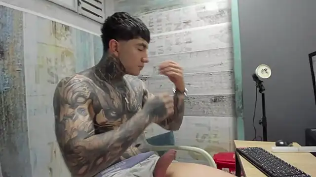 Онлайн чат XXX Gury_tattoo