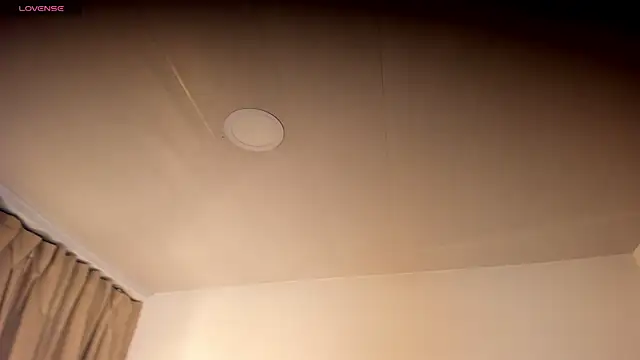 Chat +18 de Laukyubey1 ao vivo