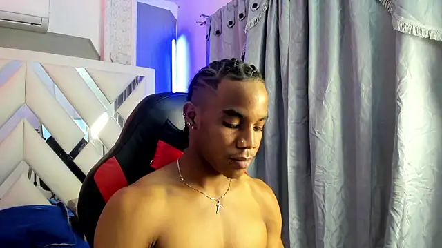 Онлайн чат XXX axel_silva4