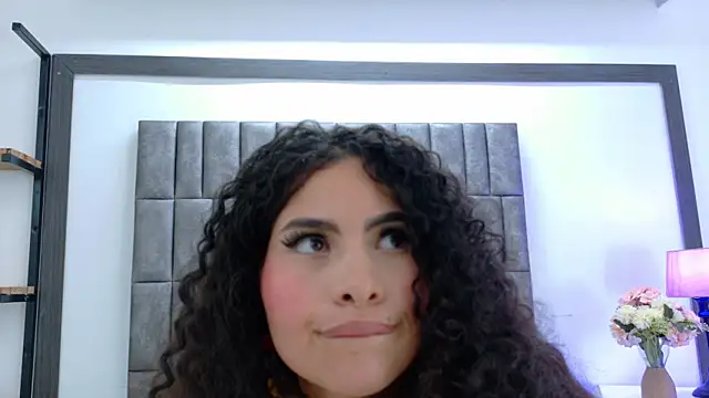 Skyler_Fox_'s Live XXX Chat