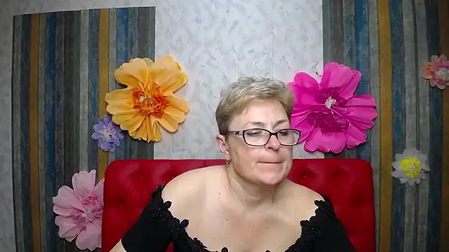 EmiliaGree: вебкам-шоу
