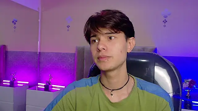 Derek_Sinn Webcamshow