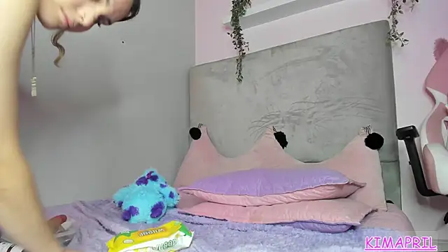 Chat +18 de KIMAPRIL ao vivo