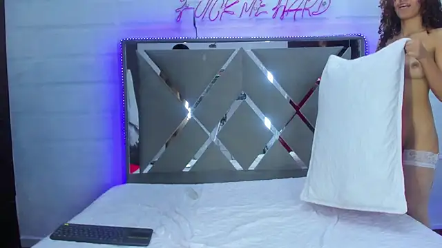 BunnyLove_'s Webcam Show