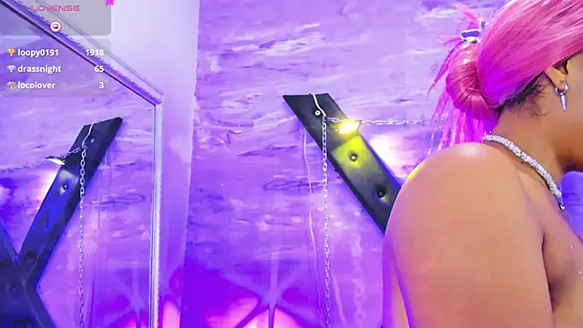 gaiia_uwu Webcam Show