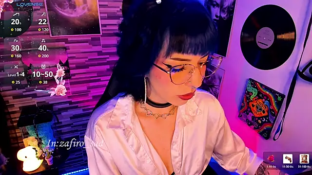 BlueElyxra's Webcam Show