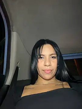XXX chat uživo modela MonserratJons01
