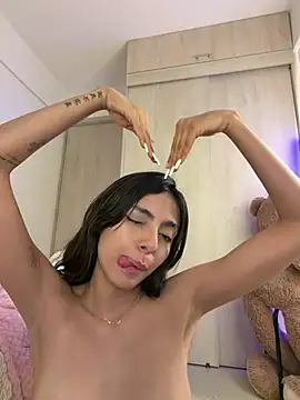 ZaraLuuv 라이브 XXX 채팅