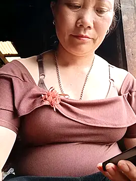 XXX chat uživo modela Lindxx-hot