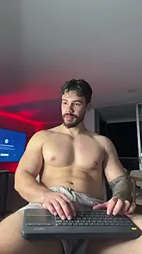 عرض كام Valenthino_Salvatore