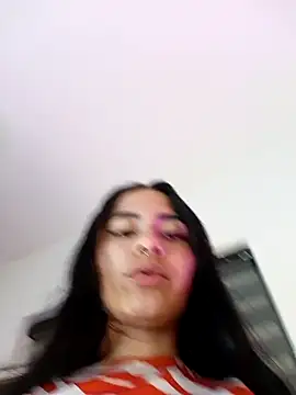 Ivyy_sweet_ Adlı Modelin Canlı XXX Sohbeti