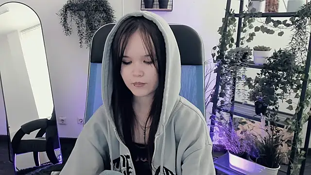 Elainebeness Chat XXX in diretta