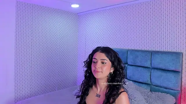 Chatroom XXX en direct de karoliine_jones