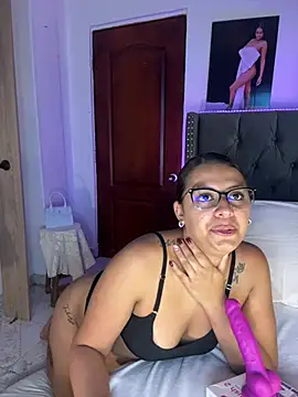 ema_zoe 现场XXX聊天