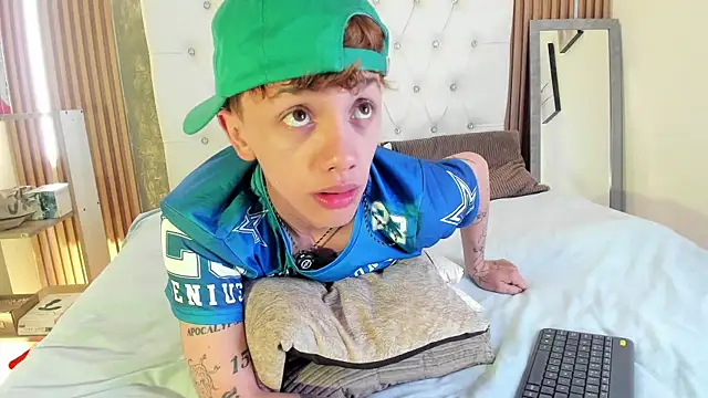 Tomy_Rox's Webcam Show