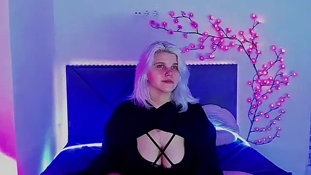 JoannLowe's Live XXX Chat