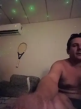 Pornoforpyros Adlı Modelin Canlı XXX Sohbeti