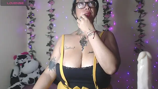 Saloome- Live XXX Chat