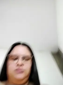 SamanthaStonee Adlı Modelin Canlı XXX Sohbeti