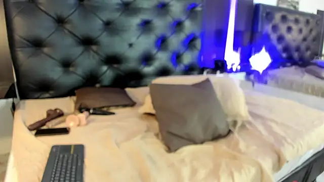 XXX chat uživo modela Kymy_marquez