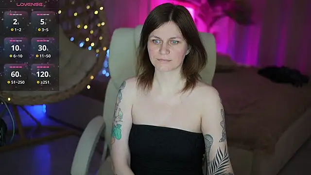 Show modela TinaMelt na web-kameri