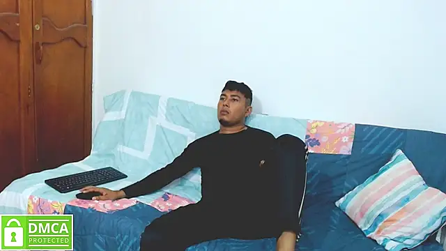 Denzel_Ass26's Webcam Show