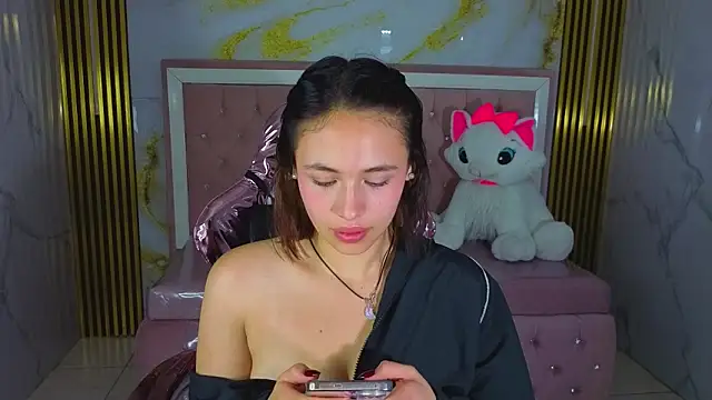 bonnie_1s Adlı Modelin Canlı XXX Sohbeti