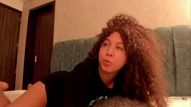 Aleera_Walton's Webcam Show