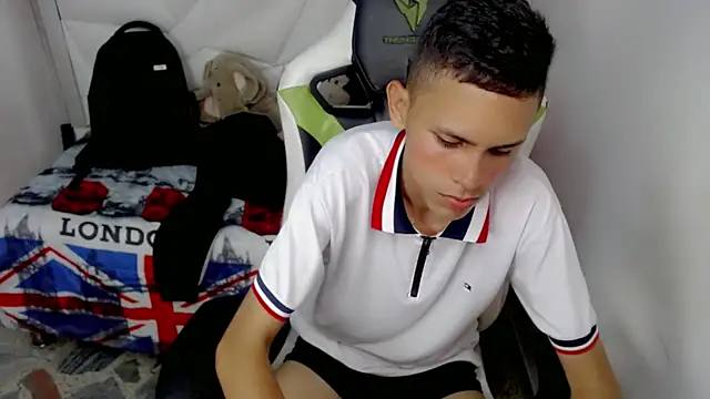 sombra_18n Webbikameraesitys