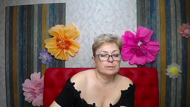 EmiliaGree's Live XXX Chat