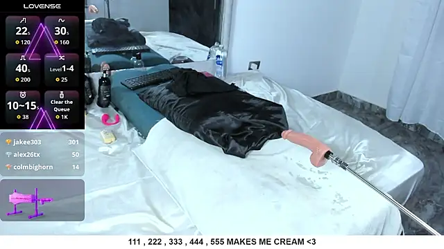Benjamin_Buster live XXX chat