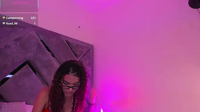 luciagray1's Live XXX Chat