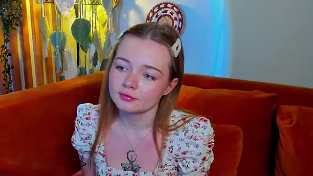 Chat XXX en directo de ElinaVale