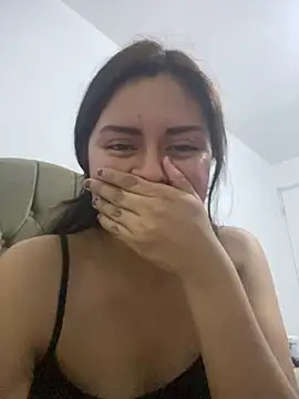 Debora9703 élő XXX-chatje