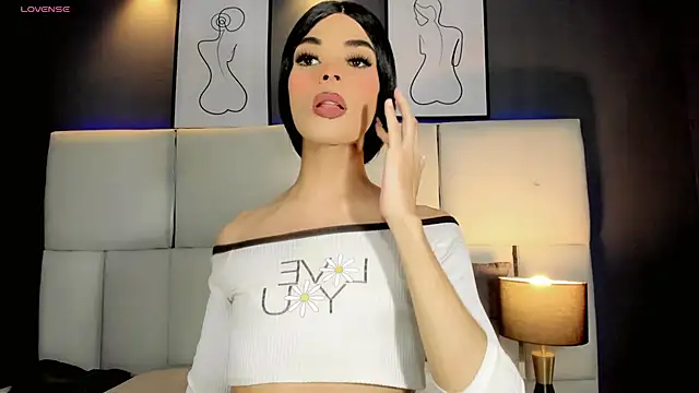 Amira_Ember Live XXX-Chat
