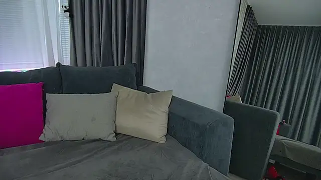 Kitty_Asstronaut Show in webcam
