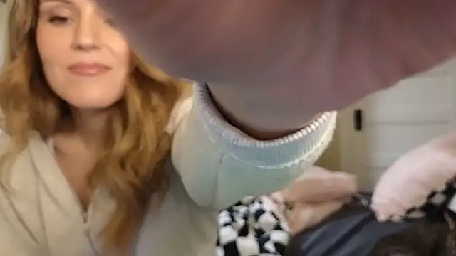 sexylilly69 লাইভ XXX চ্যাট