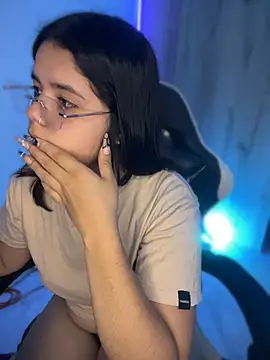 2Angela_ Chat XXX live